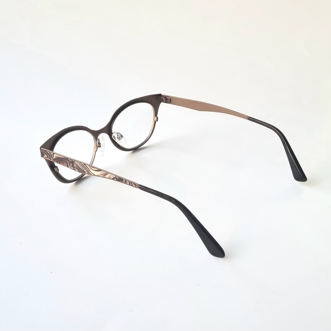 데드스탁 민낯에도 분위기 낼수있는 캣아이 안경테 504 상품이미지5