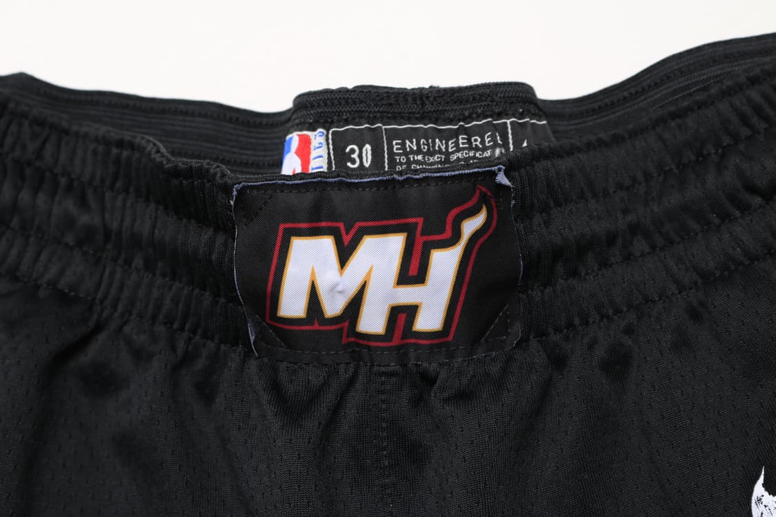 [30인치] 나이키 NBA 마이애미 히트 아이콘 에디션 스윙맨 쇼츠 상품이미지5