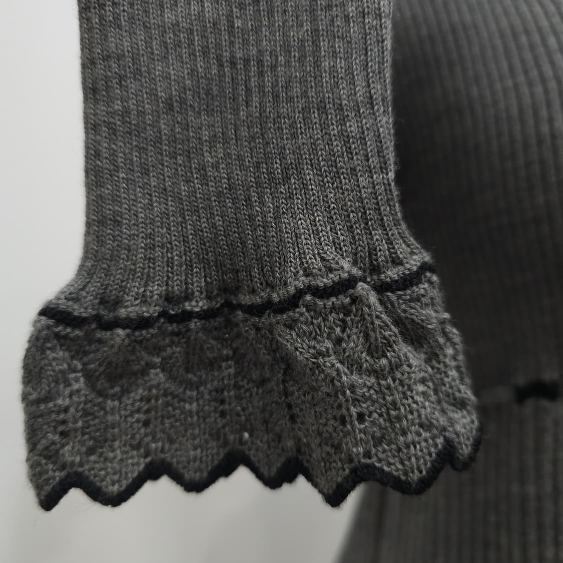 울100 로맨틱 레이스 차콜그레이 니트 원피스 상품이미지9