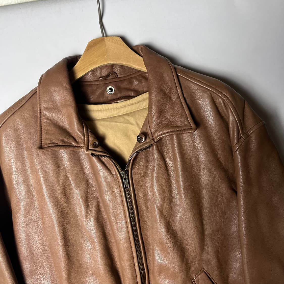 [Chevignon] 90's 쉐비뇽 A-2 리얼레더 자켓 (내피포함) 상품이미지2