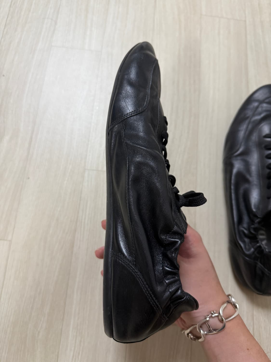 프라다 컬랩스 레더 블랙 uk10 상품이미지9