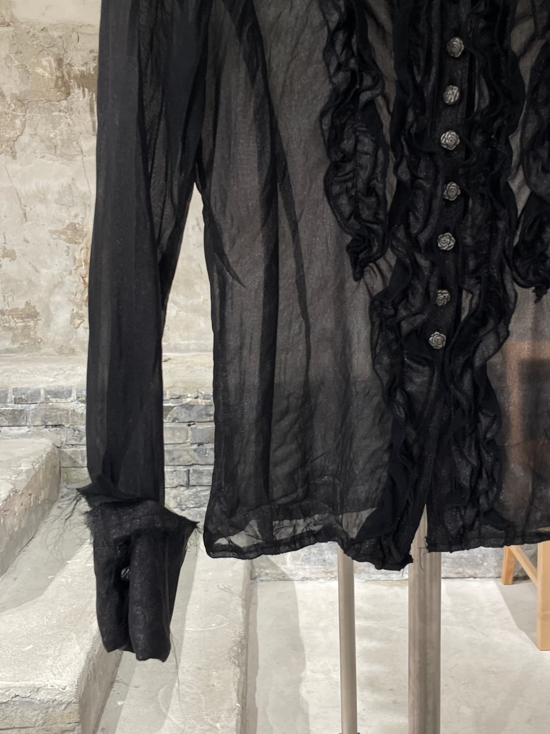 vereje 블랙 레이스 펄 시스루 셔츠 상품이미지4