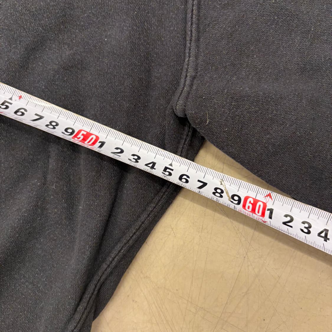 나이키 스몰로고 블랙 맨투맨 상품이미지5