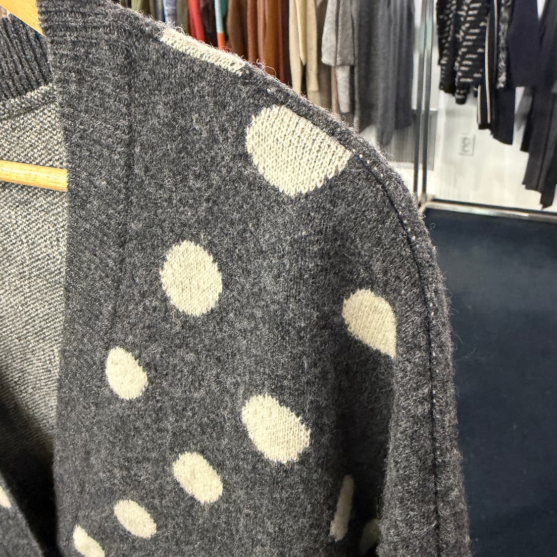 [FREE] 톰보이 폴카도트 오버핏 가디건 상품이미지3