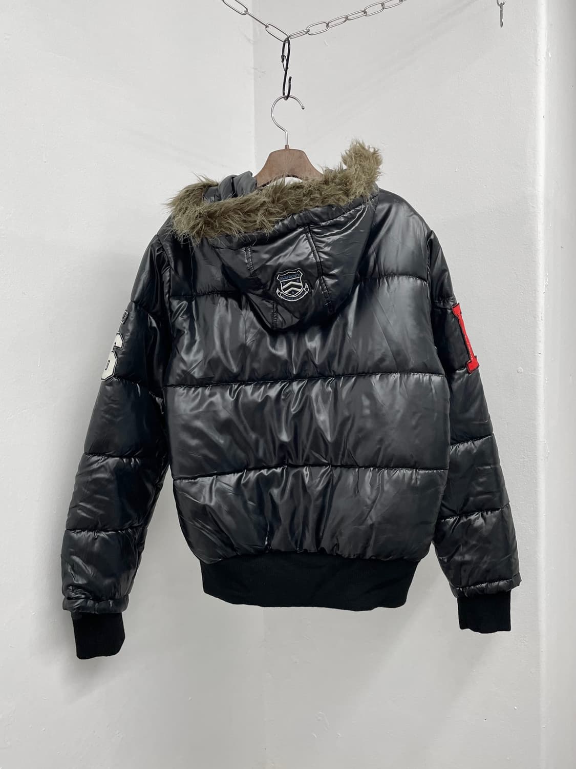 락시크 블랙 글로시 패치 패딩 상품이미지8