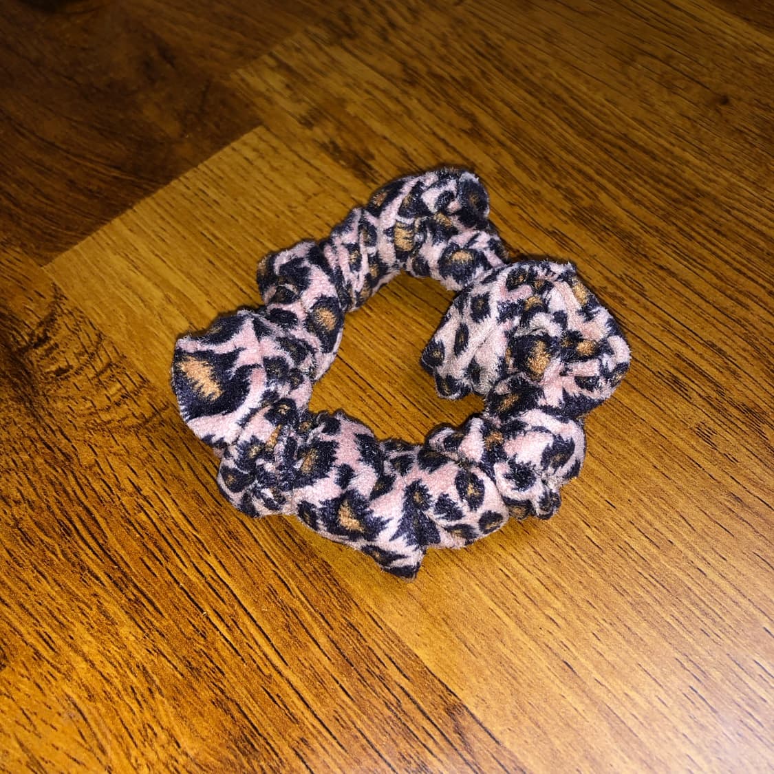 핑크 호피 스크런치 🔖  상품이미지1