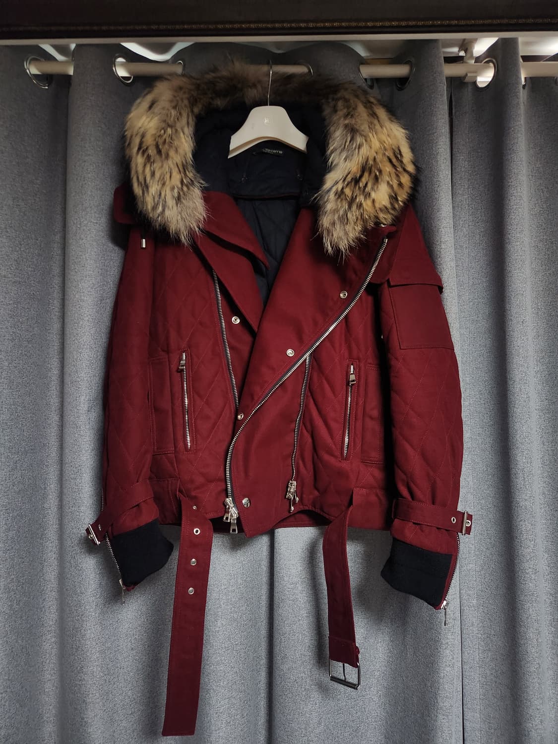 발망 명작 라쿤퍼 라이더 패딩 팝니다 프라다 구찌 루이비통 상품이미지3