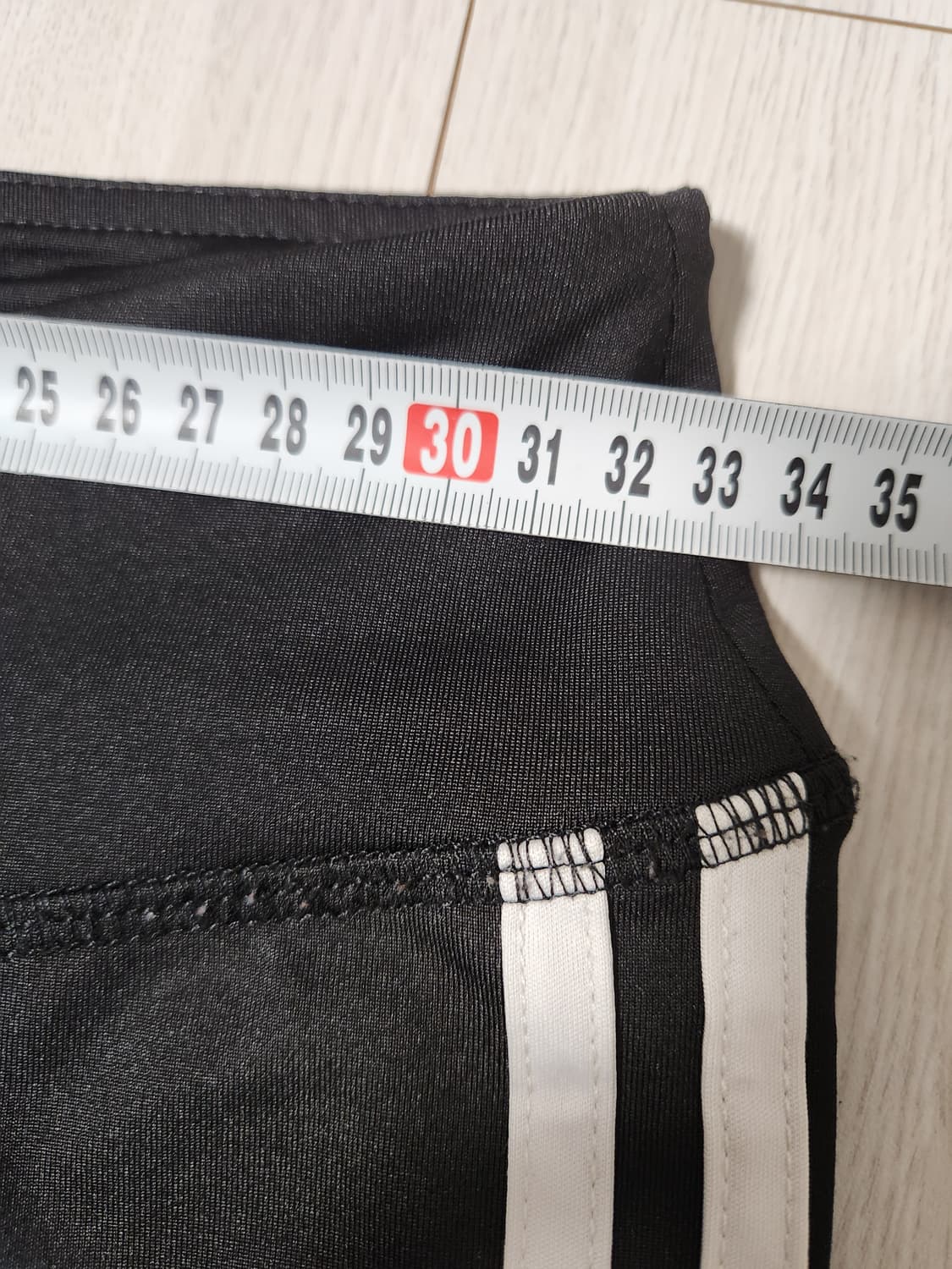 새상품급)아디다스 손나은 레깅스 aj9366 사이즈s

여러 중고사이트에 상품이미지6