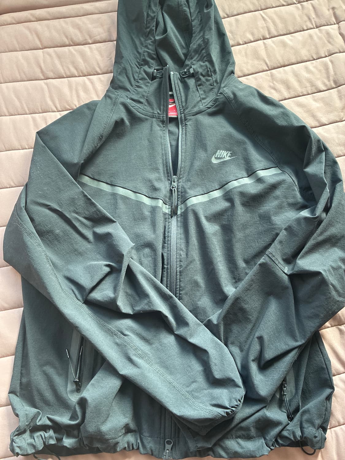 나이키 테크팩 바람막이(센트럴 씨 착용) 상품이미지1