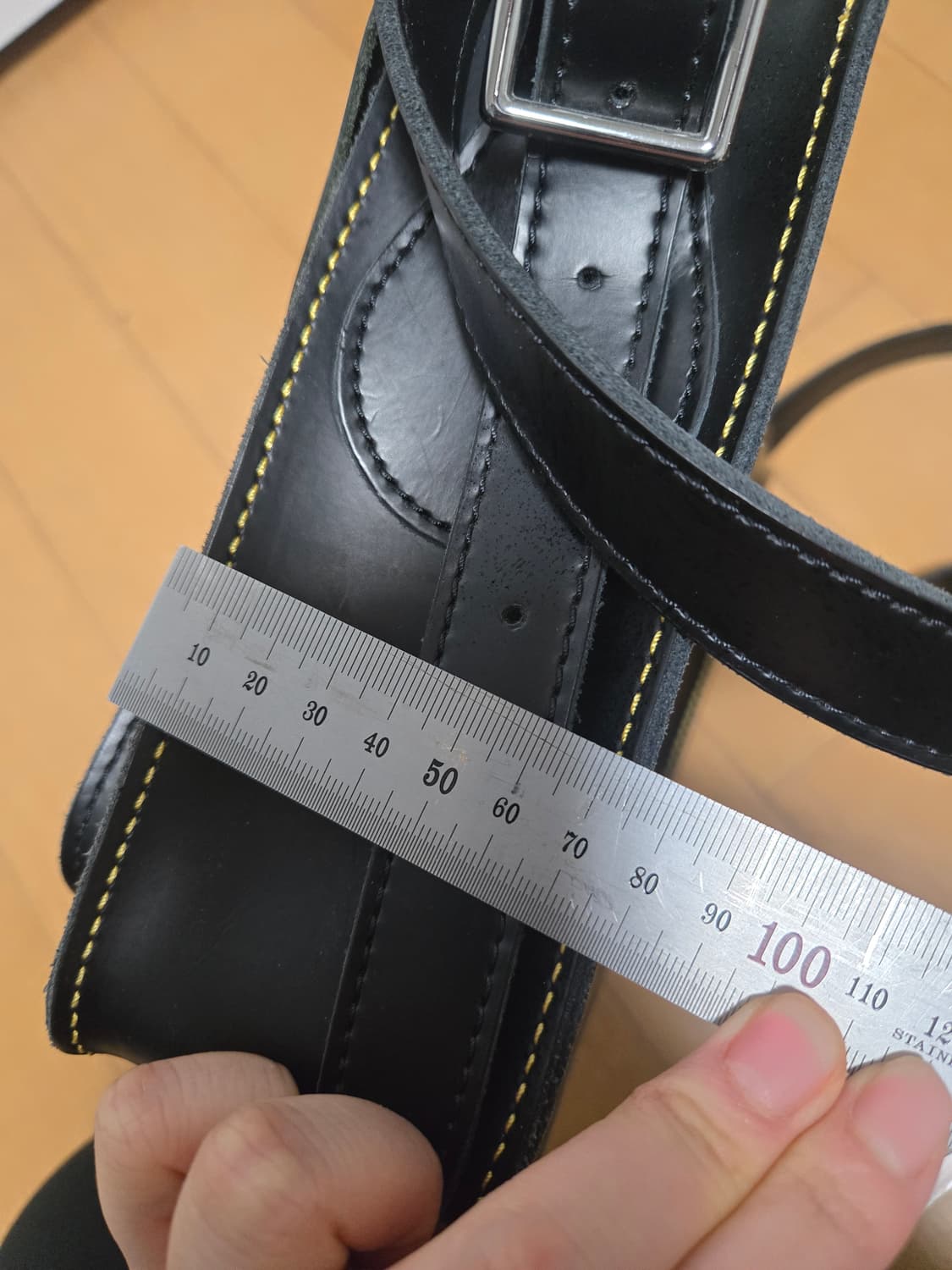 닥터마틴 11인치 사첼백 블랙 상품이미지5