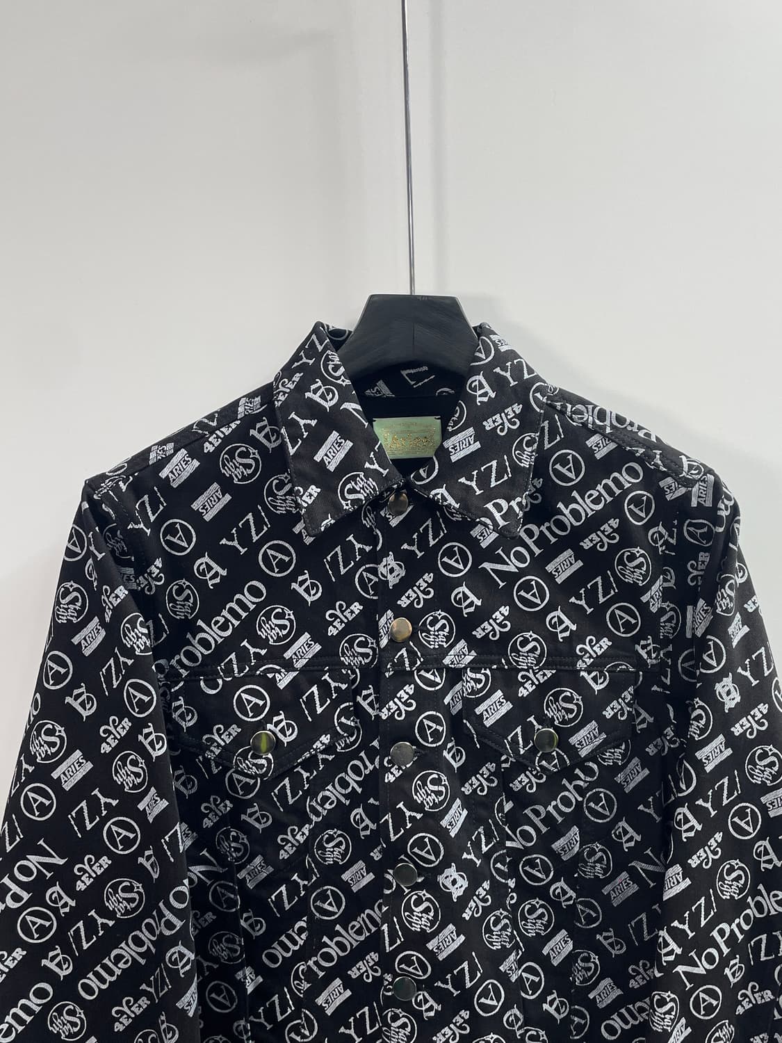 에리즈 패턴 블랙 데님자켓 (on.655)   상품이미지2