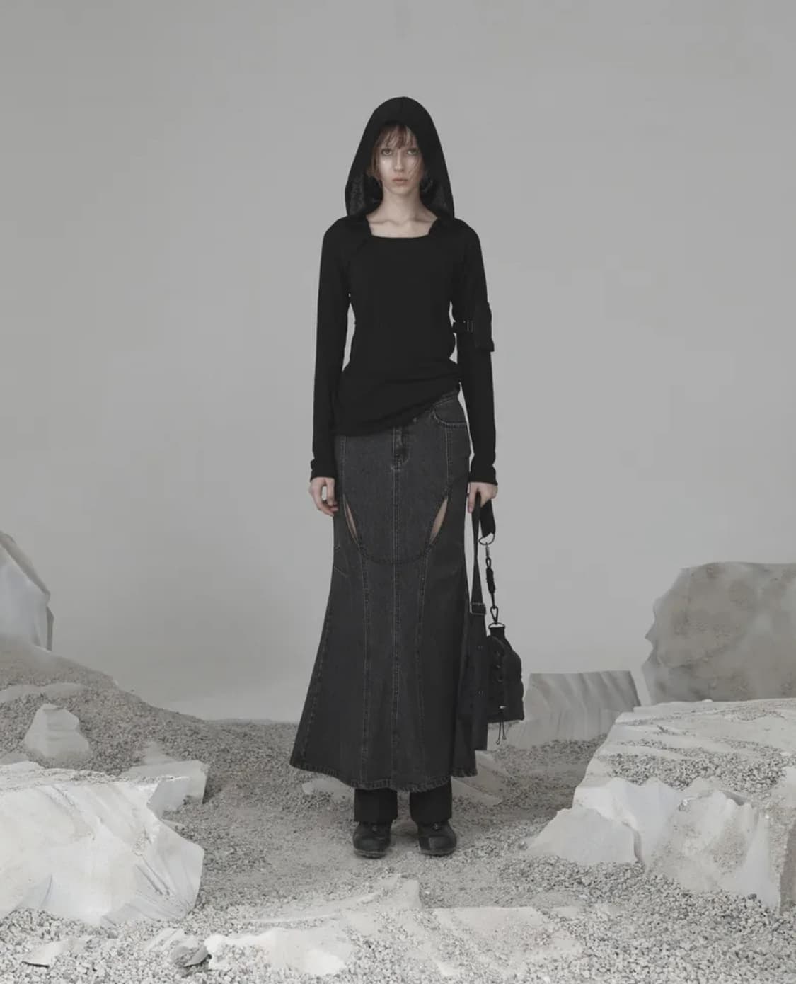 OJOS Mermaid Slit Denim Skirt / Charcoal 상품이미지3