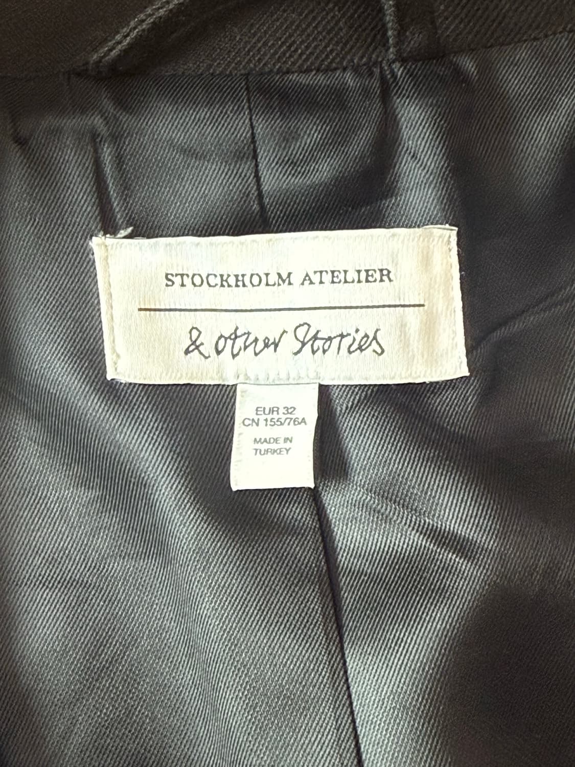 앤아더스토리즈 크롭 블레이저 상품이미지3