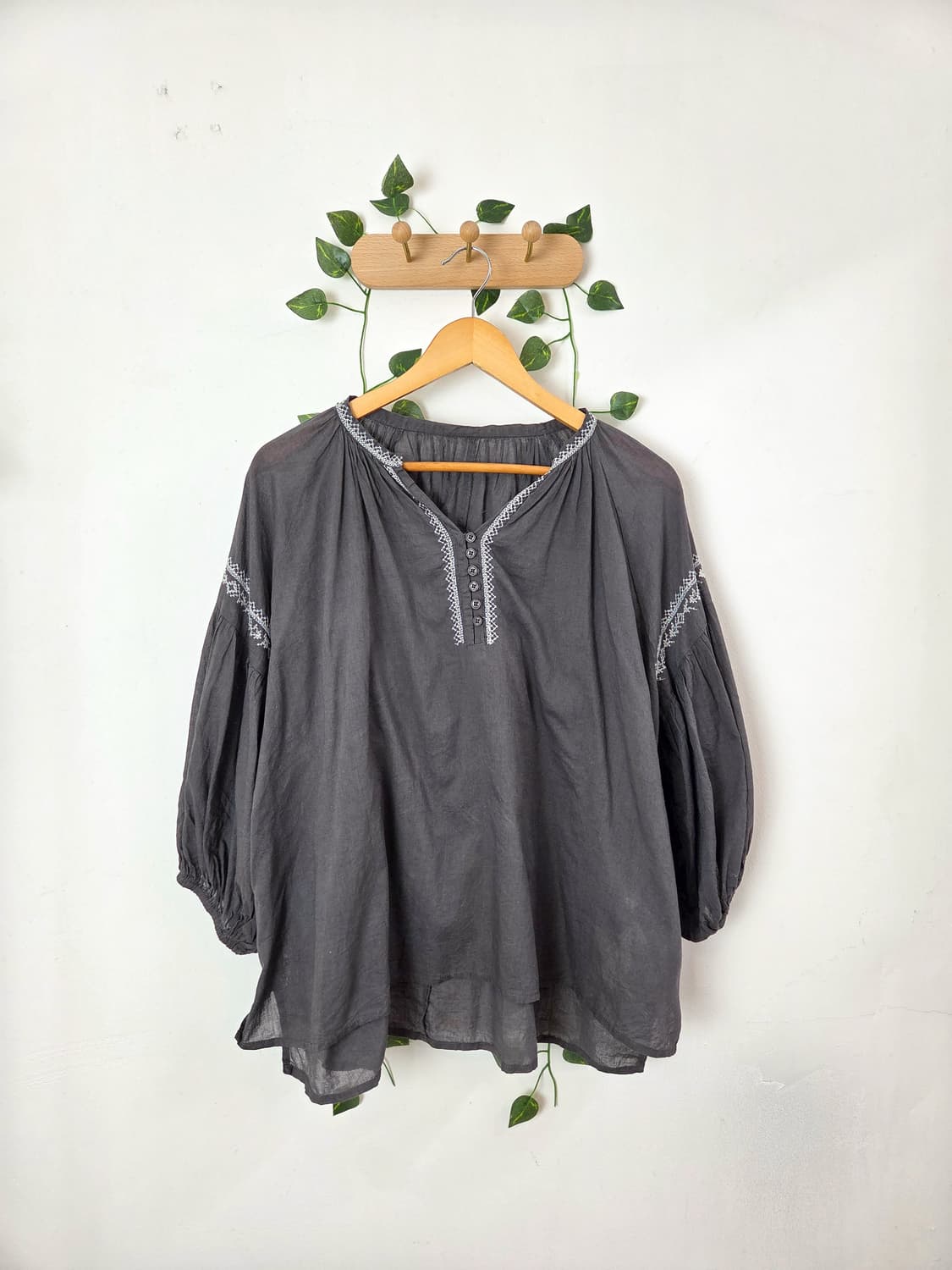 sm2 자수 블라우스 상품이미지1