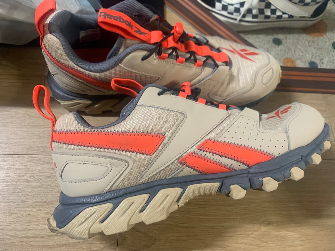 리복 dmx 퍼티 러닝 트레일화 270 판매합니다 상품이미지3