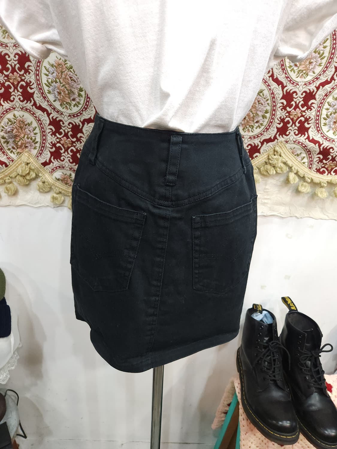 히스테릭글래머 금장버튼 스판 코튼 스커트

 상품이미지2