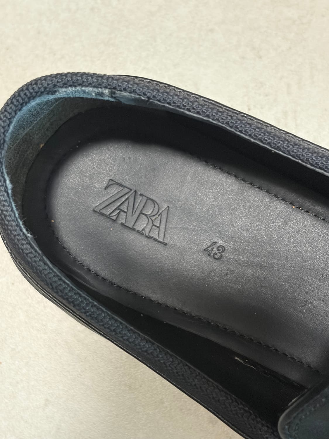 자라(ZARA) 남성 청키 로퍼 블랙 상품이미지3