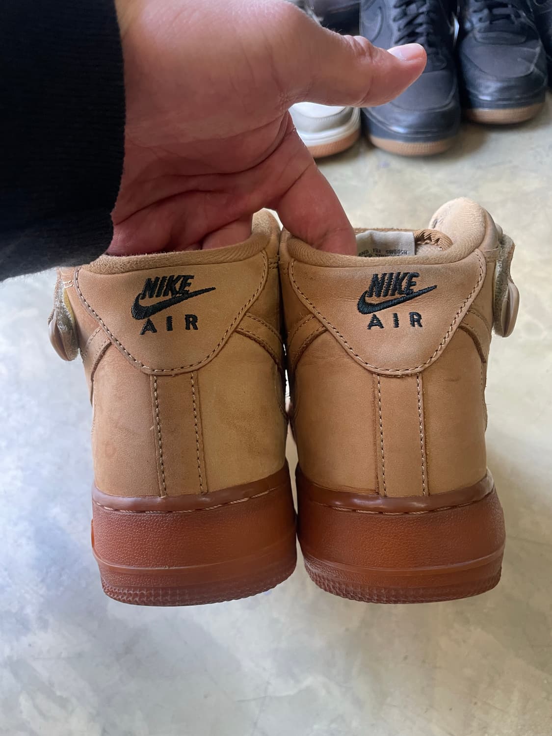 나이키 에어포스 1 미드 플랙스 앤 아웃도어 그린 된장 270 상품이미지5