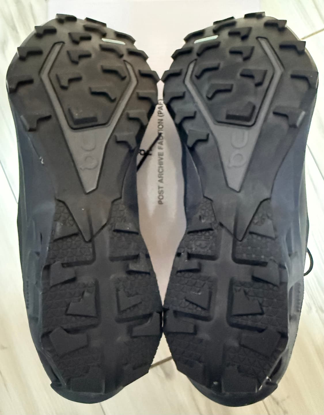 포스트아카이브팩션X온러닝 클라우드벤쳐 블랙 270 판매합니다 상품이미지7