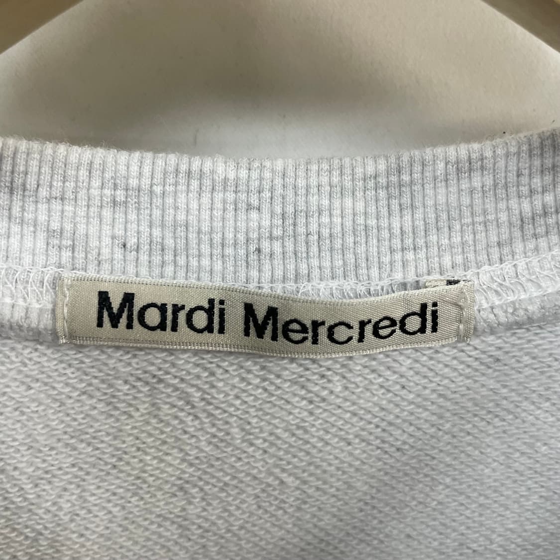 Mardi Mercredi Sweatshirt 상품이미지4