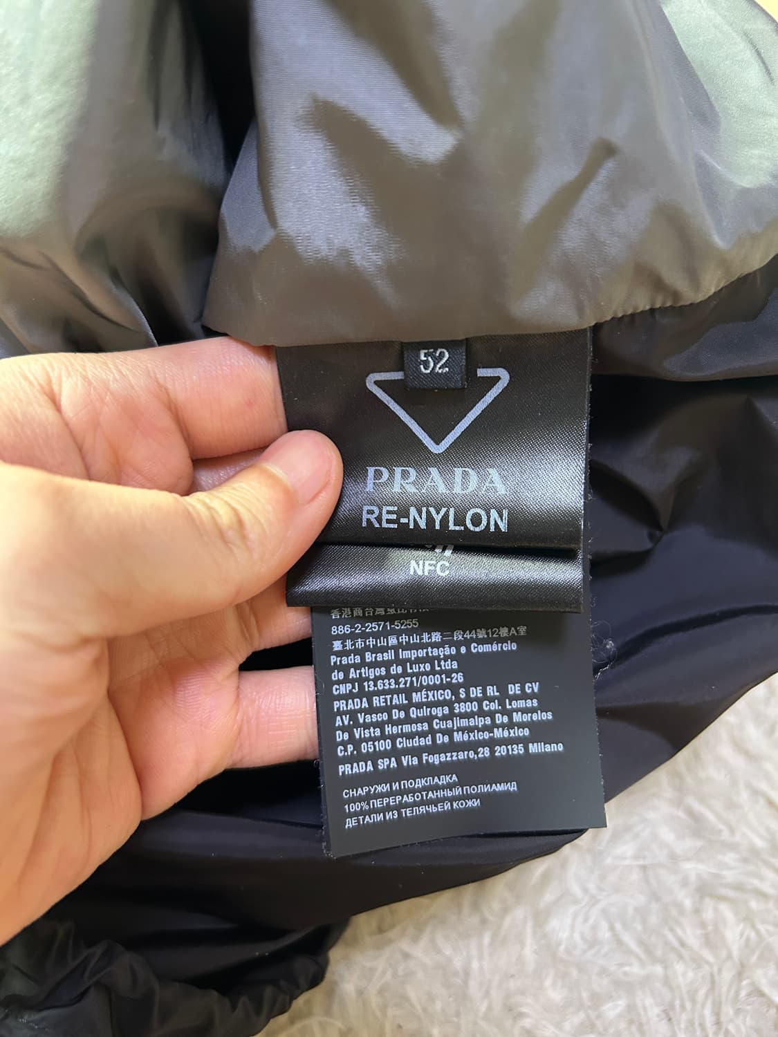 [52size] 프라다 리나일론 후드 바람막이 자켓 상품이미지4