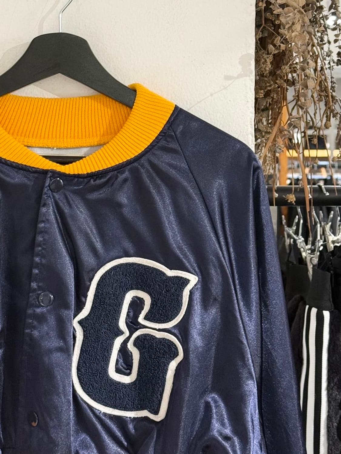 나나서카 네이비 패치 크롭 봄버 자켓 상품이미지3