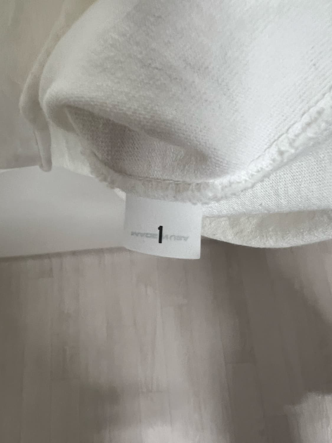 Yeezy vultuers 머천 롱슬리브 상품이미지4