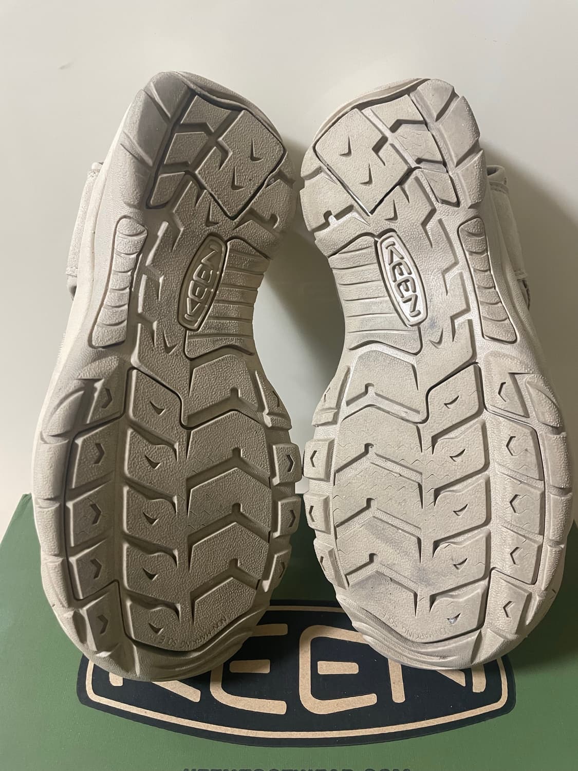 킨 뉴포트 H2 모노크롬 사파리 270 상품이미지4