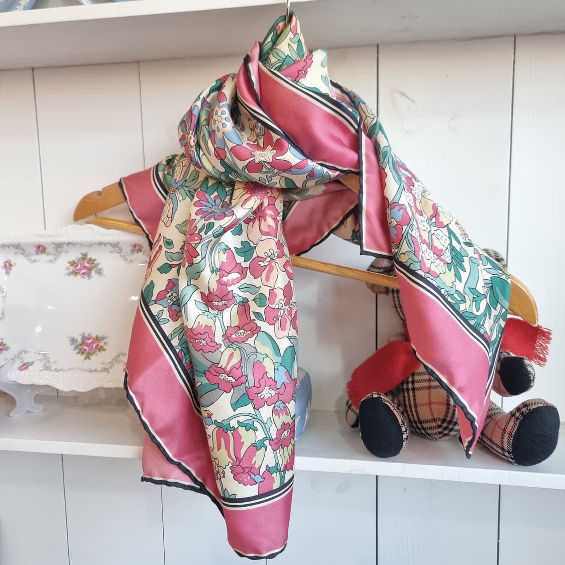 LIBERTY of London(리버티 오브 런던) 올실크 스카프 상품이미지10