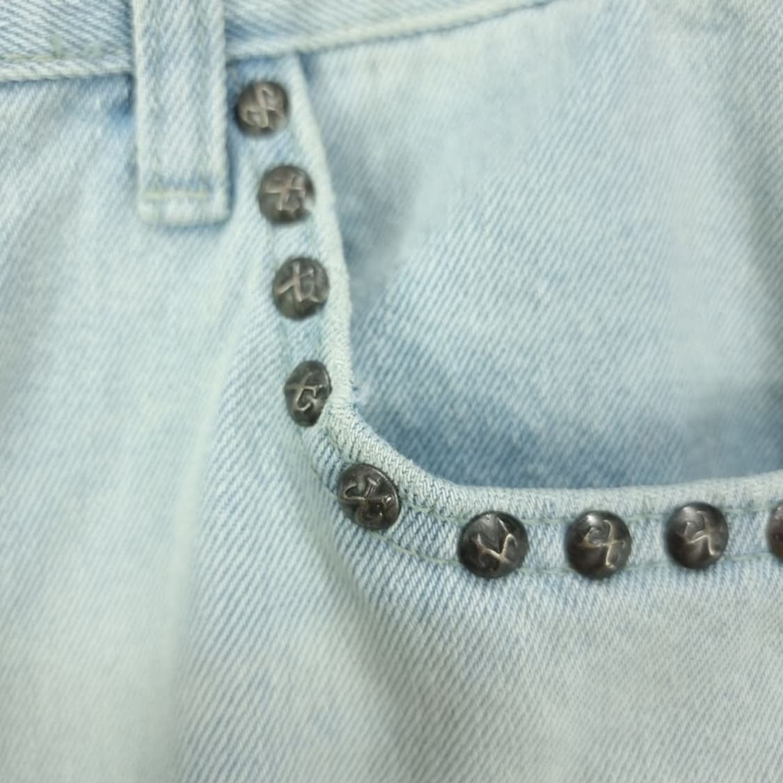 [LEEY YEEL] 아이스워싱 스터드 리벳 와이드 데님팬츠 M19814 상품이미지7