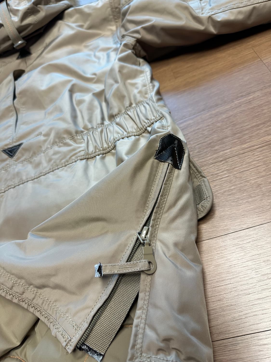 파라점퍼스 코디악 S 사이즈 카푸치노 색상 상품이미지5