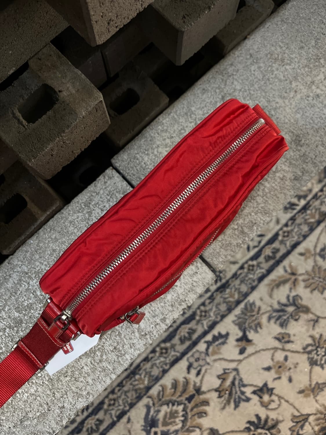 프라다 나일론 미니 크로스 백 상품이미지3