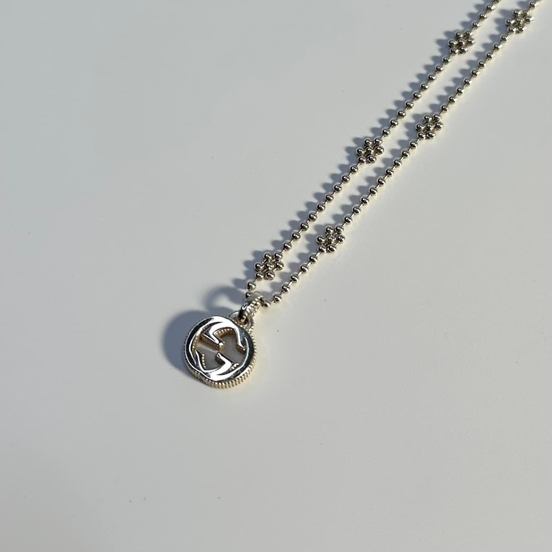 [S급/풀구성] 구찌 인터로킹 G 플라워 펜던트 실버 목걸이 상품이미지4