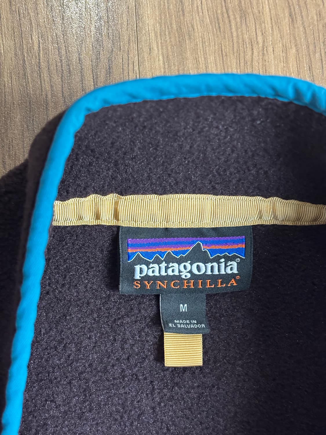 파타고니아 신칠라 옵시디언 플럼 m사이즈 판매합니다 상품이미지2