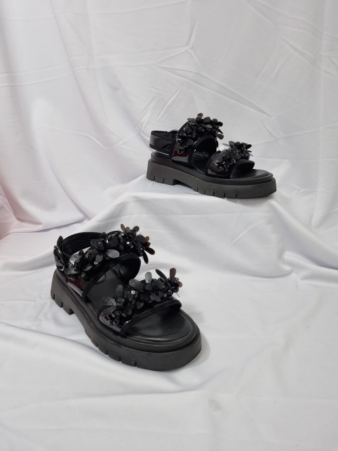 360/230 슈콤마보니 플라워 큐빅 샌들 상품이미지4