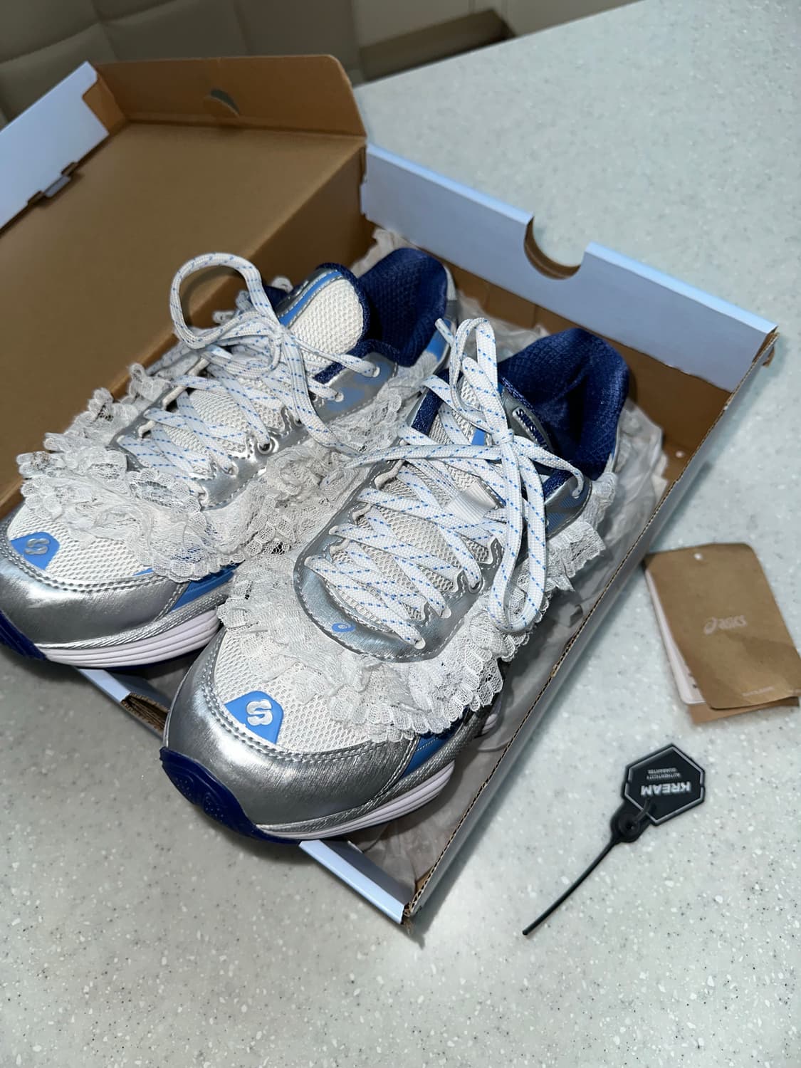 아식스 슈슈통 젤 키네틱 플루언트 화이트 다이브 230 상품이미지1