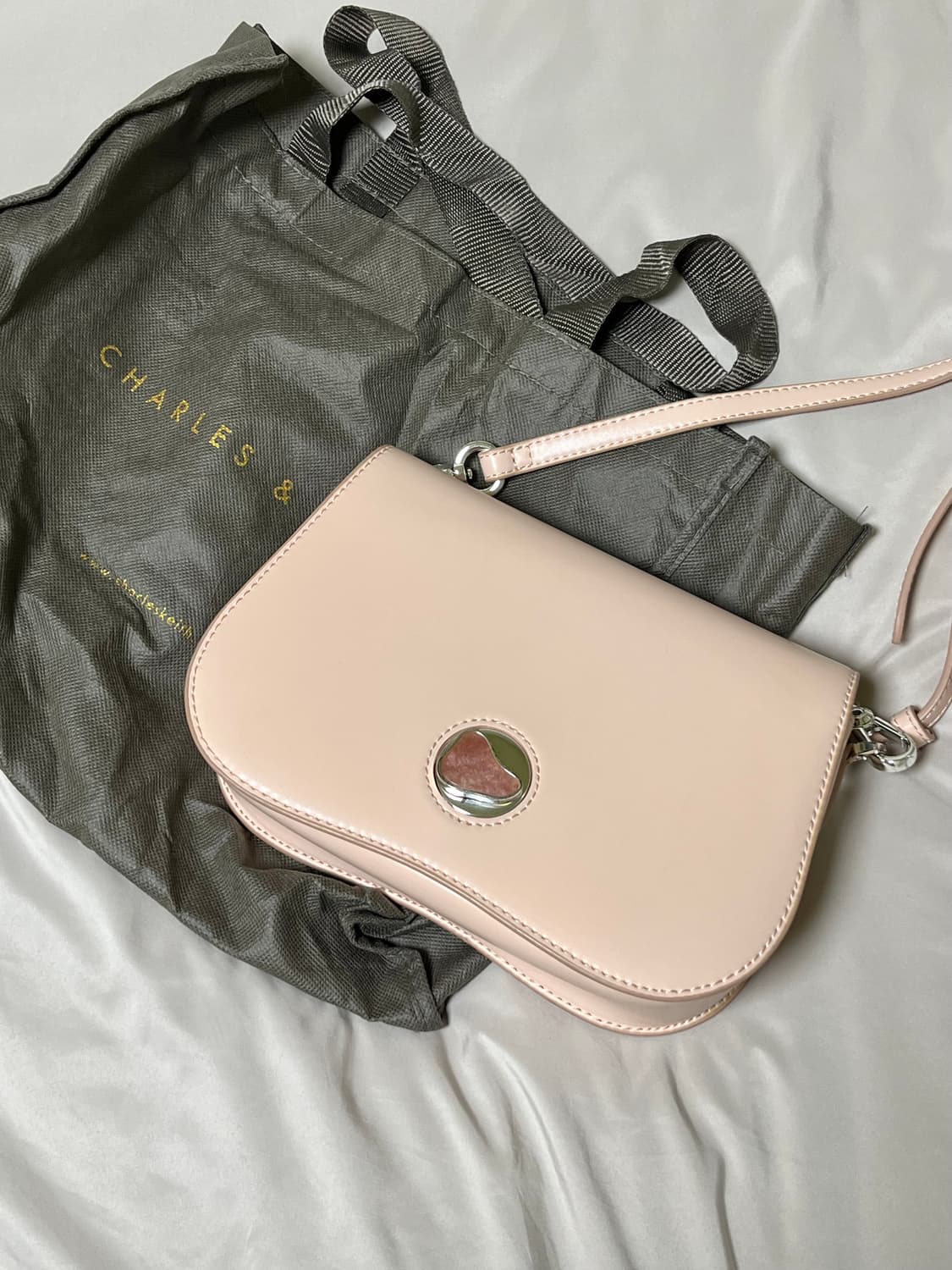 찰스앤키스 연핑크 크로스백 (희귀 아이템) 상품이미지2