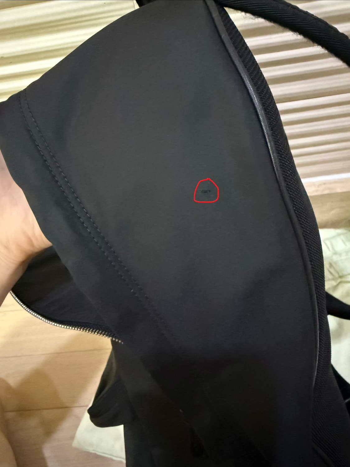 [정품/더스트백 포함] 버버리 나일론 백팩 블랙 상품이미지8