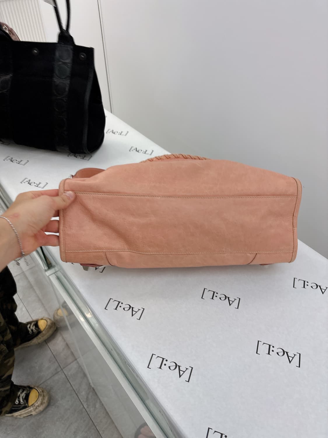 발렌시아가 자이언트 모터백 (라지) 상품이미지4