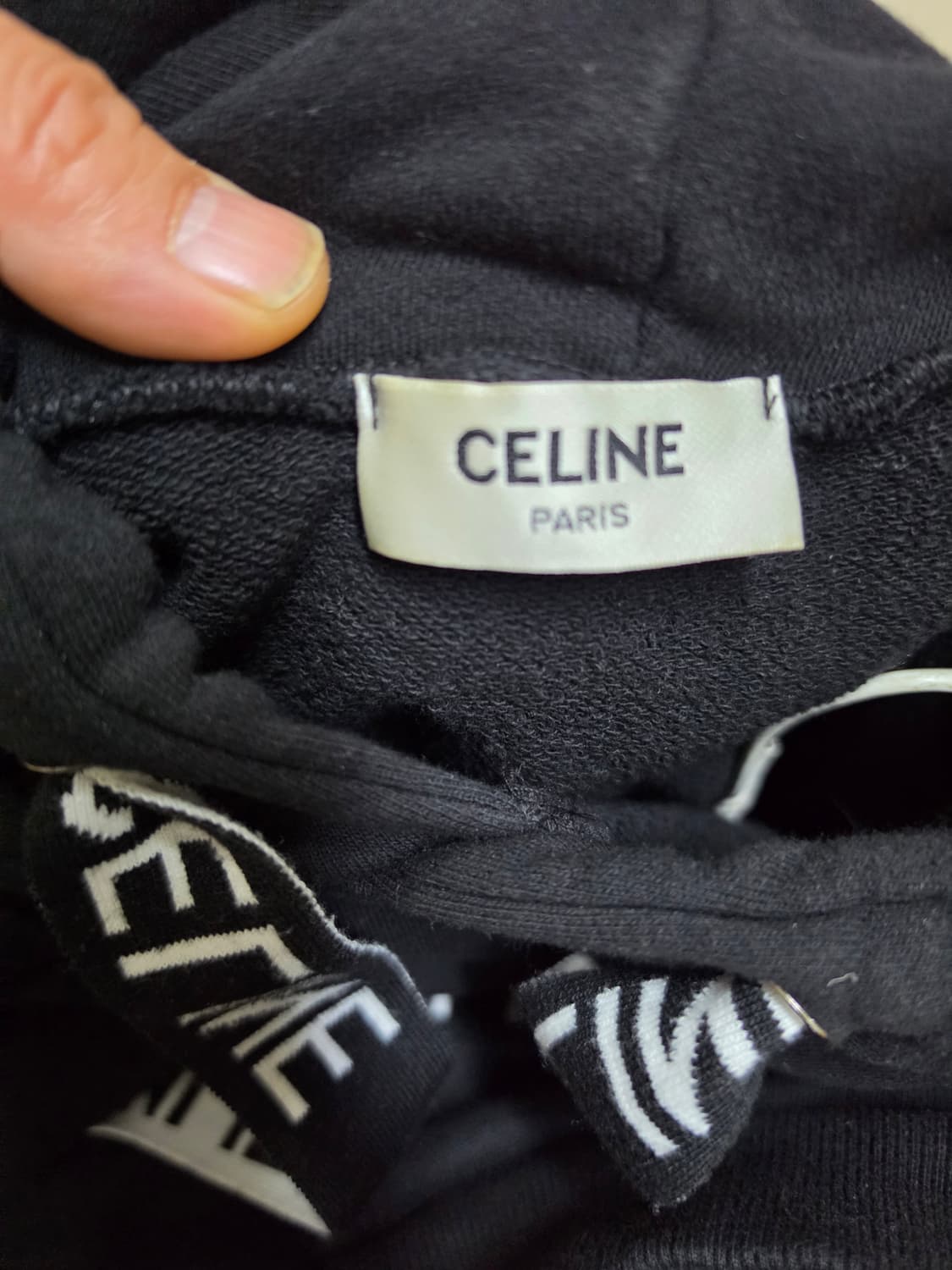 셀린느드로스트링블랙후드  95 상품이미지4