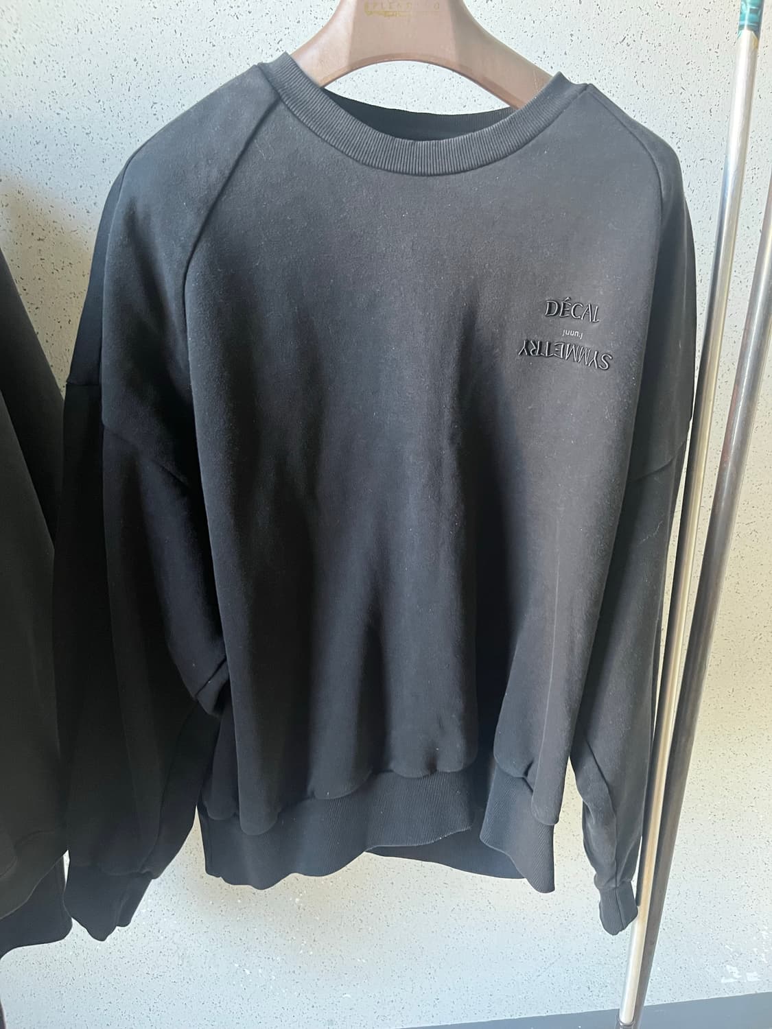 준지 20fw 시멘트리 오버핏 맨투맨 상품이미지1