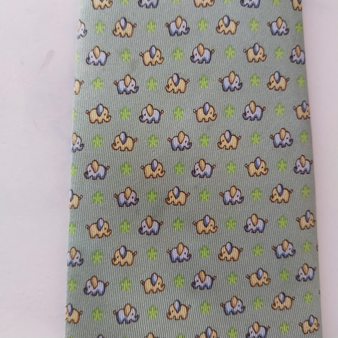 살바토레 페라가모 넥타이 민트 코끼리 패턴 9.5cm A등급 K2137
 상품이미지7