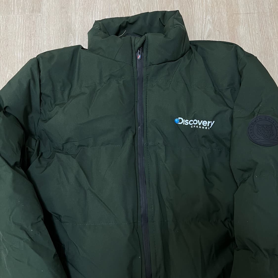 디스커버리 남성 로고 와펜 푸퍼 패딩 M/95  상품이미지2