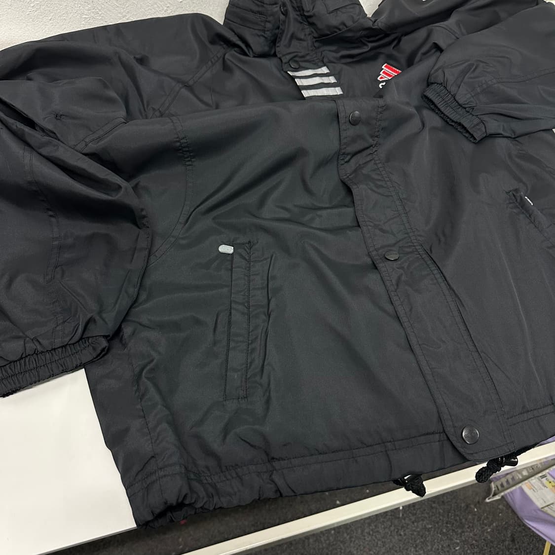 100 아디다스 블랙 올드스쿨 백로고 바람막이 상품이미지5