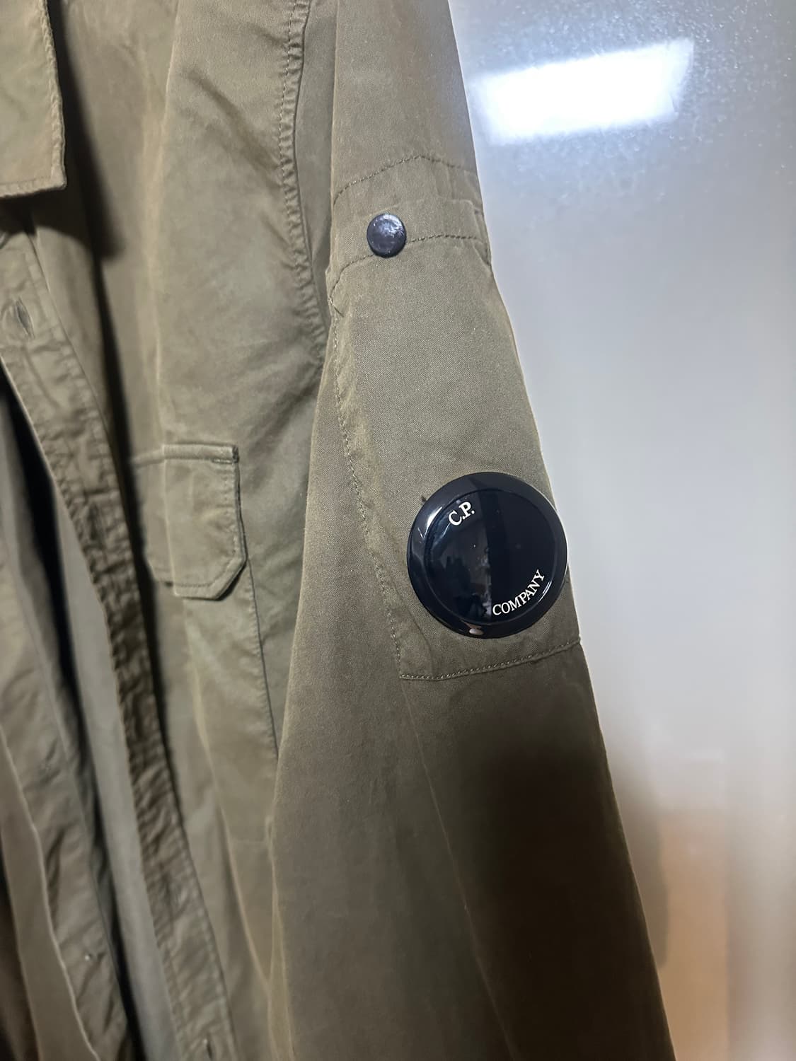cp컴퍼니 카키 셔츠 자켓 상품이미지2