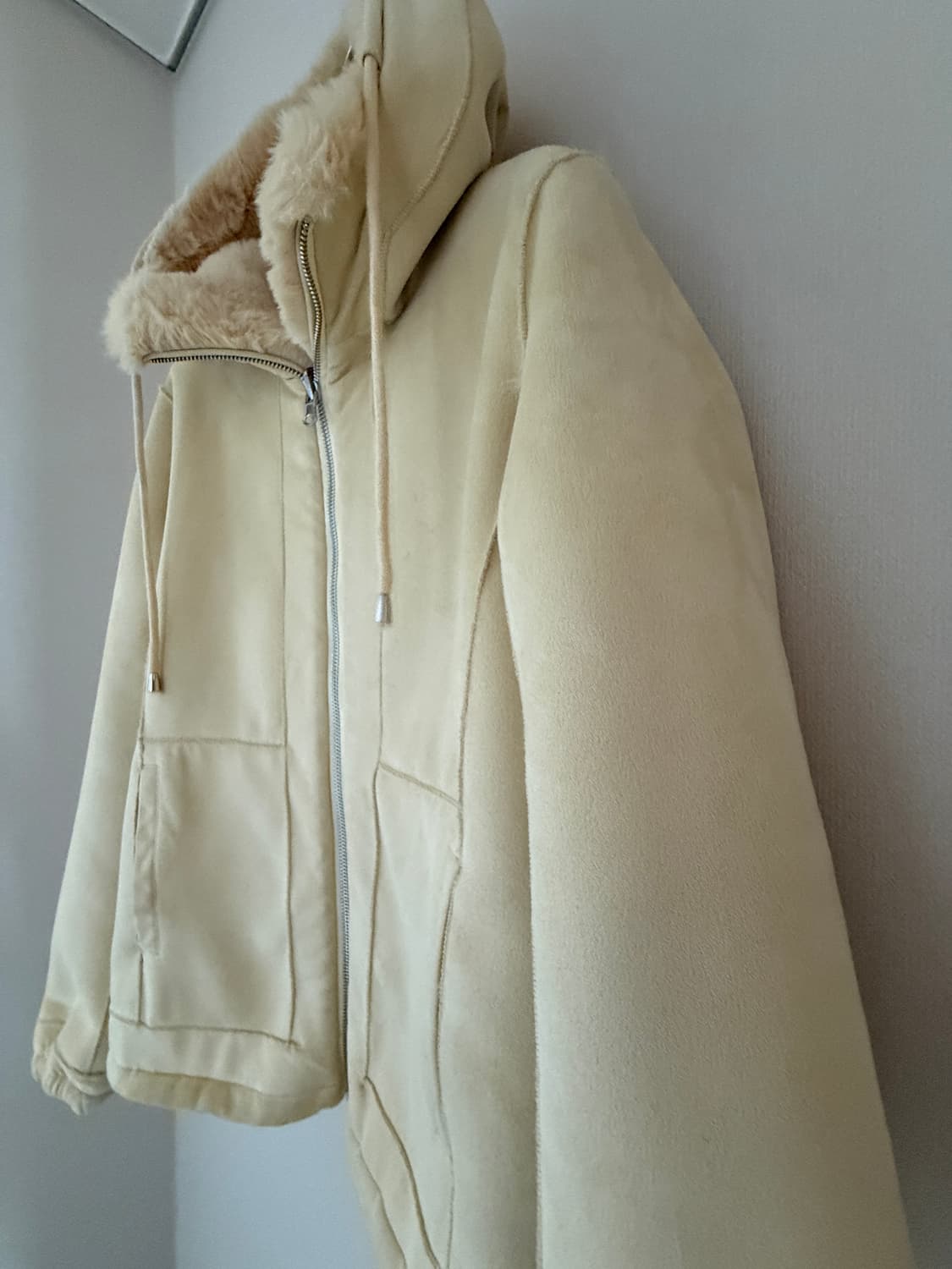 산드로 리버서블 퍼 후드 점퍼  상품이미지8