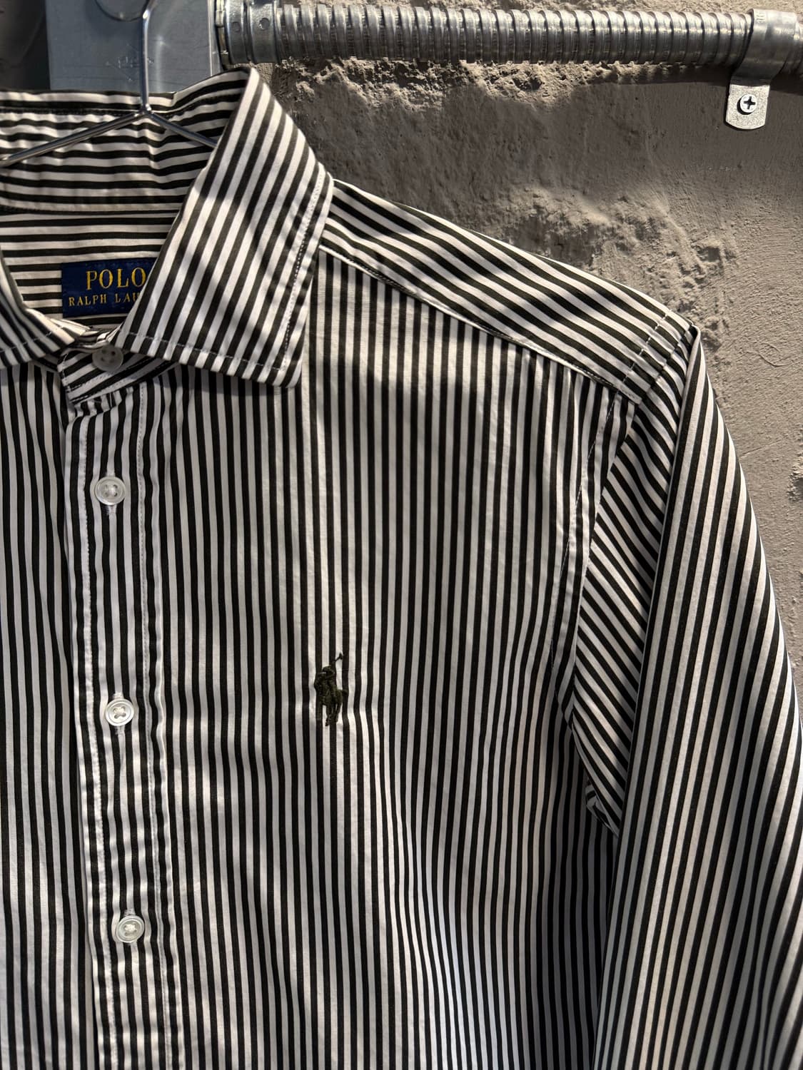 0 폴로 랄프로렌 POLO 클래식핏 스트라이프 셔츠 블랙화이트 상품이미지3