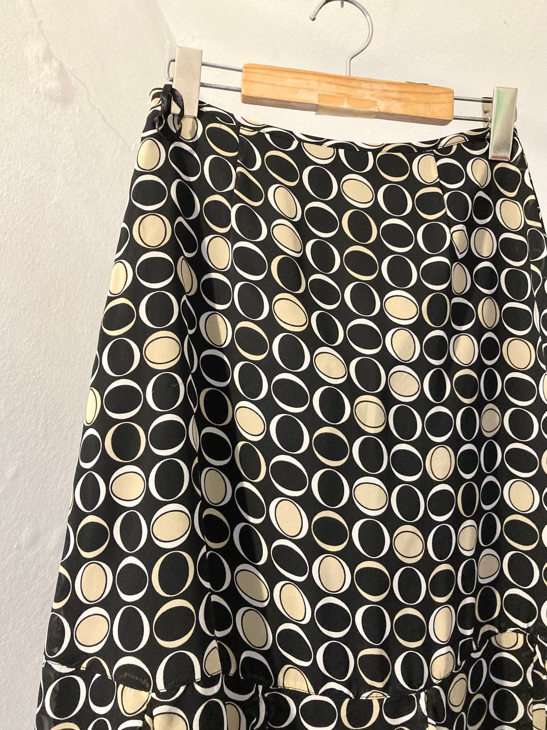 y2k 새틴 프린팅 도트 플레어 스커트 상품이미지2