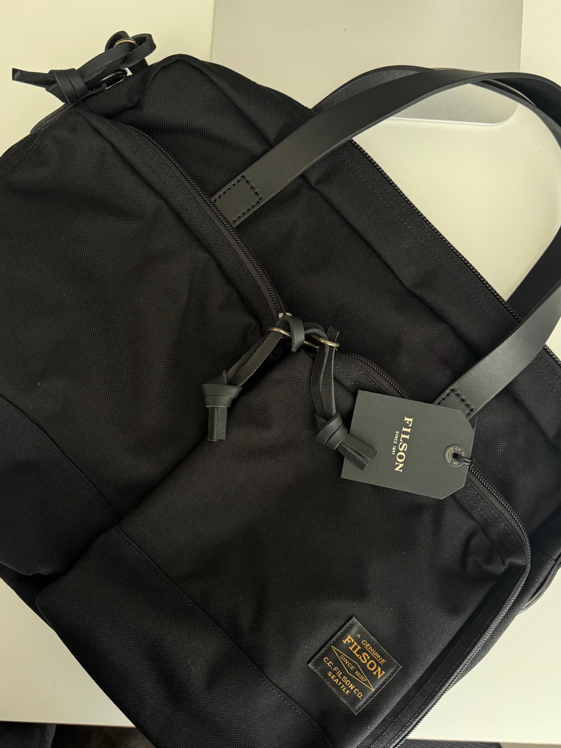 필슨878 드라이든 브리프케이스 블랙 상품이미지1