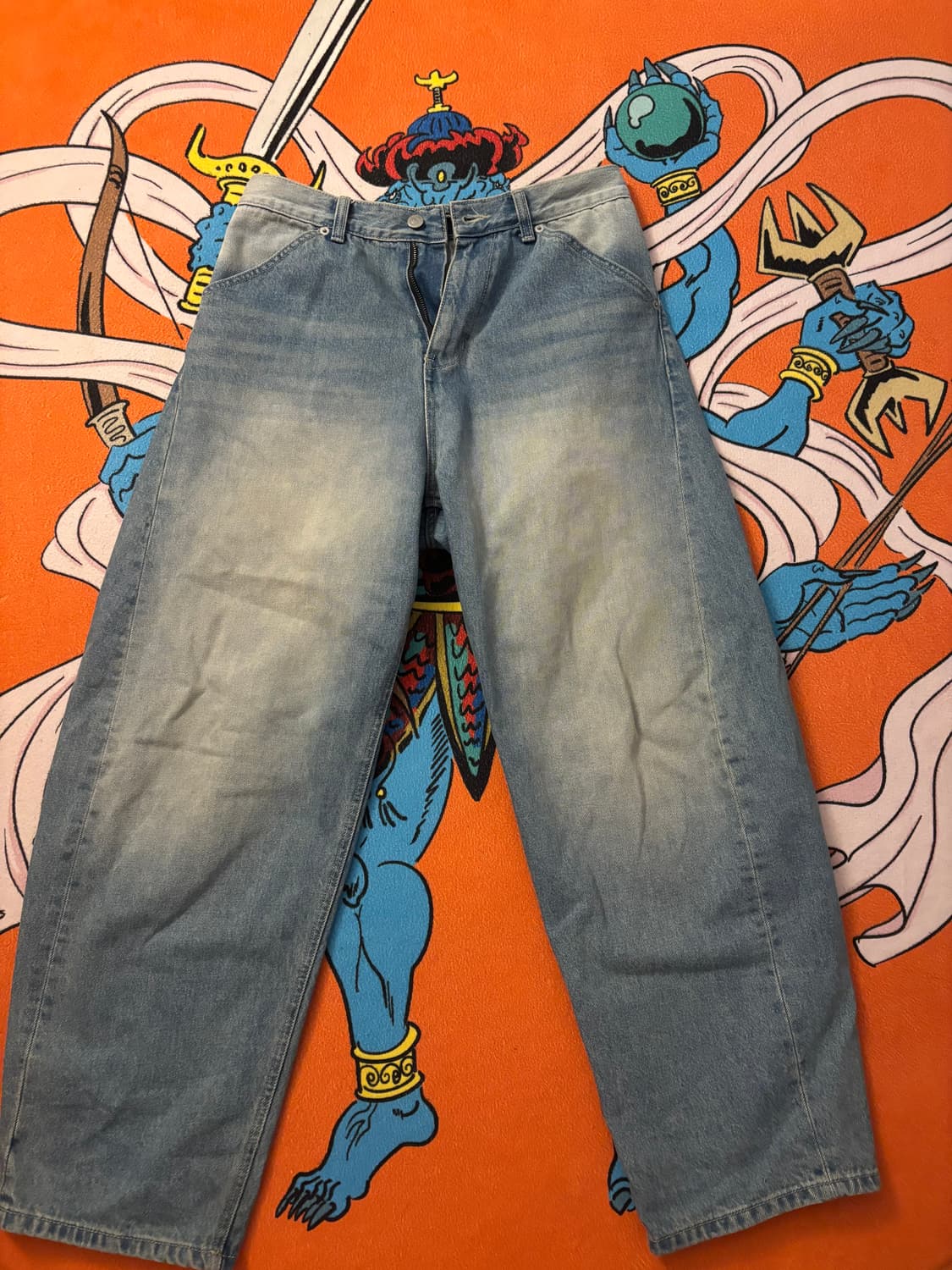 hatchingroom curve jeans bleached blue 상품이미지1